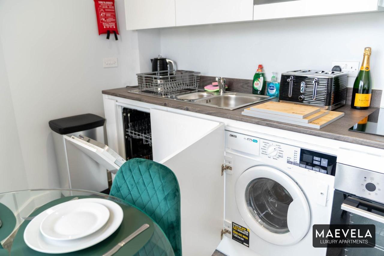 Maevela Apartments - Luxury Top Floor Penthouse - With Parking - 2 Bedroom New Build Apartment ✪ City Centre, Digbeth ✓ With Huge Patio Sliding Doors - City View - Rooftop Terrace - Ps4 & Smart Tv'S Бирмингем Экстерьер фото